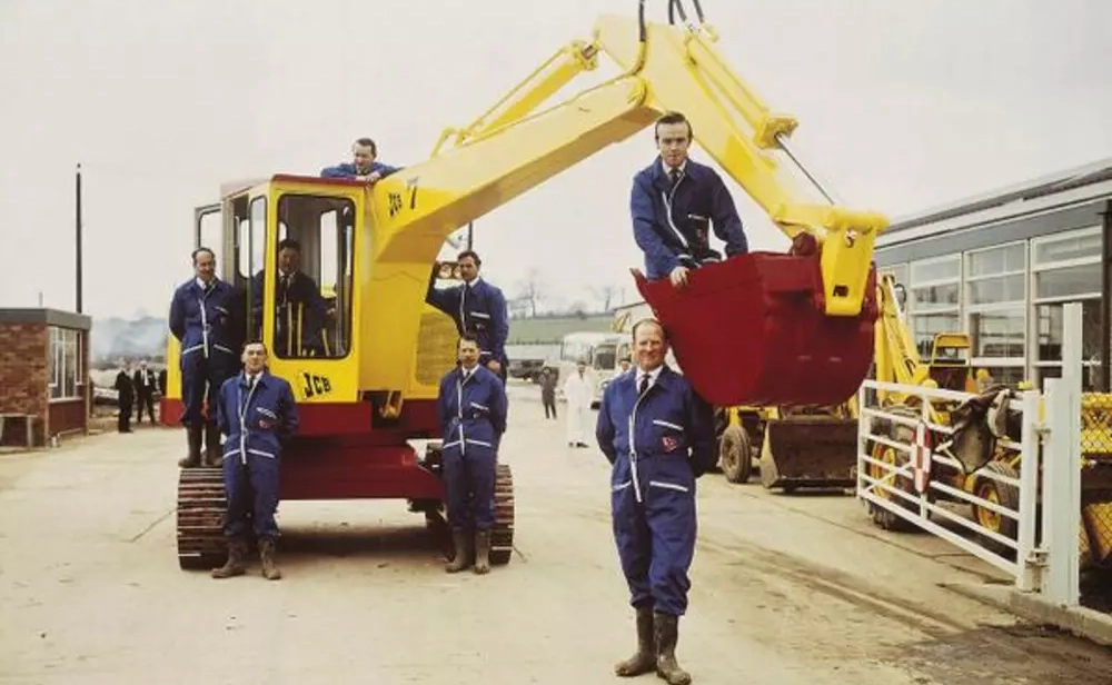 Tập đo&agrave;n m&aacute;y cơ giới JCB