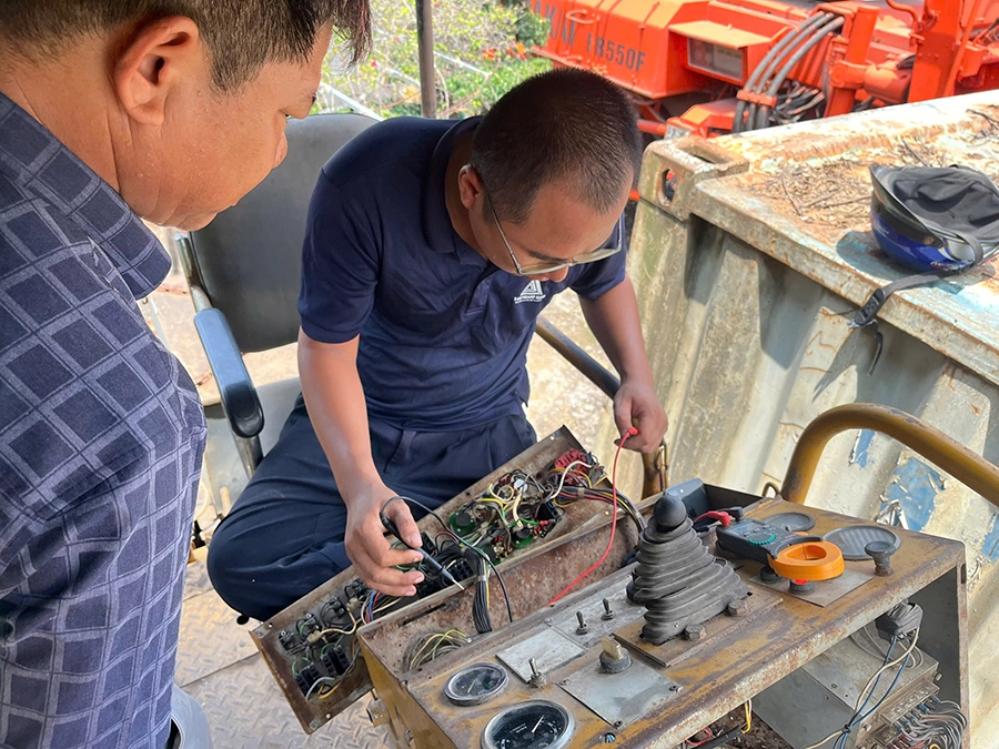 sửa chữa xe lu